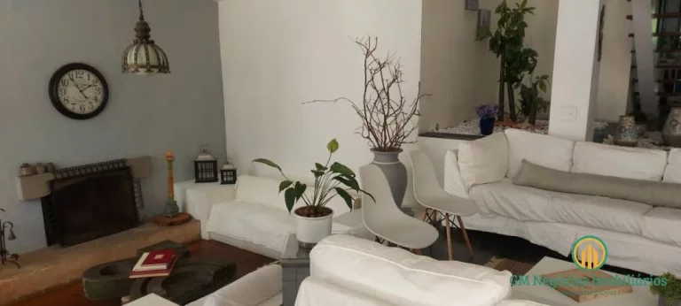 Imagem Casa com 5 suítes amplas, em Vila Fechada segurança 24h