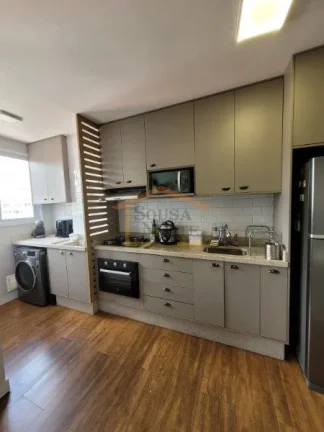 Imagem Apartamento com 40 m². Possui 2 dormitórios, 1 banheiro, piso em porcelanato em todos os ambientes...