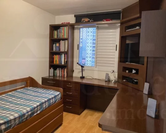 Imagem Apartamento na Rua Coriolano com 3 quartos e 3 vagas, 126m²