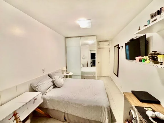 Imagem Condomínio Clube Pé na Areia na Cachoeira do Bom Jesus. Apresentamos este incrível apartamento lo...