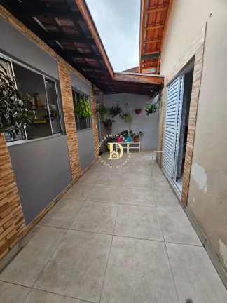 Imagem Casa Térrea - Jardim das Industrias - SJCampos - 3 Dormitórios (1 suíte) - 113m²