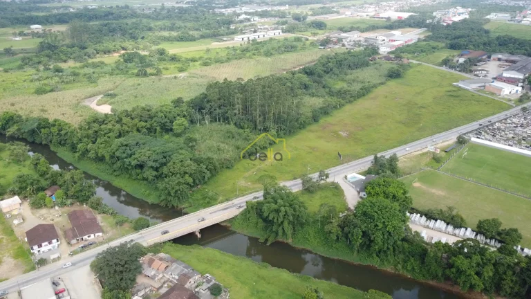 Imagem Terreno na região Industrial Norte com 43.000m2 para construção de Galpão localizado próximo do Aeroporto e Avenida Santos Dumond !