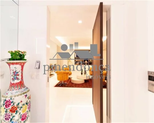 Imagem Apartamento mobiliado com 357m² a venda no Alto da Lapa