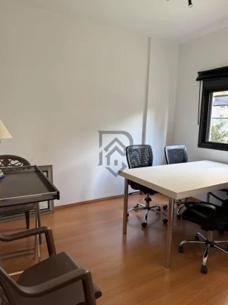 Imagem Apartamento Moema frente Colégio Móbile PORTEIRA FECHADA