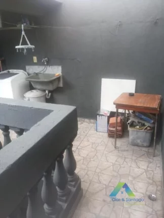 Imagem Lindo sobrado todo reformado, com 3 dormitórios, 1 vaga com fácil acesso a comércios e principais avenidas.
