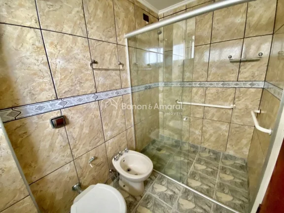 Imagem Amplo apartamento no Cambuí, próximo ao Centro de Campinas, com 118m².
Com 3 quartos + 1, sendo 1...