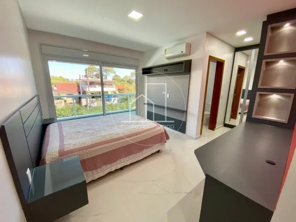 Imagem Casa Alto Padrão para Venda em Florianópolis / SC no bairro São João do Rio Vermelho