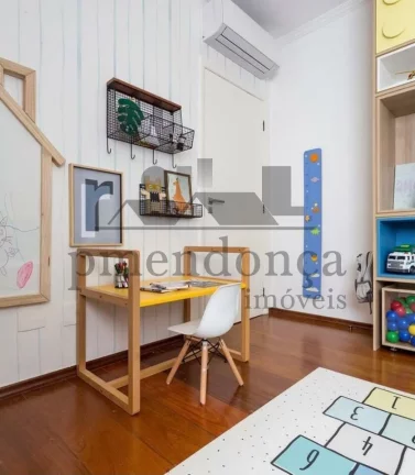 Imagem Apartamento reformado em Perdizes com 3 quartos (1 suíte) e 2 vagas, pronto para morar!