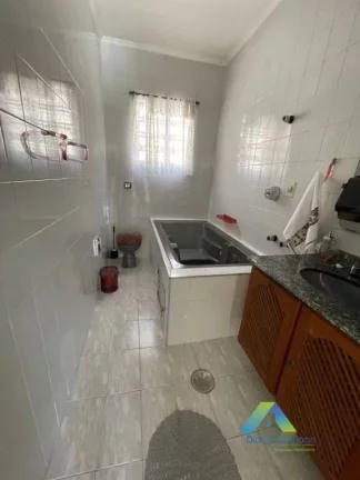 Imagem SANTO ANDRÉ Sobrado 193M², 3 dormitórios, 2 vagas com ótima localização e valor !!!