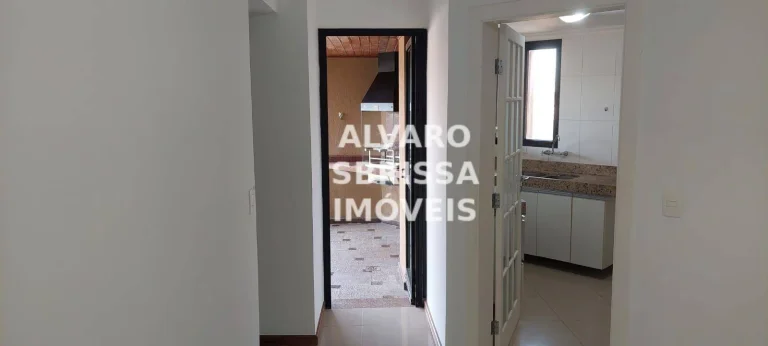 Imagem Apartamento com 4 vagas, 4 dormitórios sendo 2 suítes, todos com armários, portas balcões, venezianas automáticas e lindas vistas. 287m2. 1 por andar