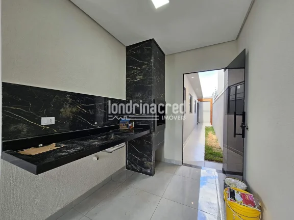 Imagem Casa à venda 3 Quartos sendo 1 Suite, 2 Vagas de garagem, churrasqueira integrada, 81 M² de construção, 125M² terreno, Coliseu, Londrina - PR