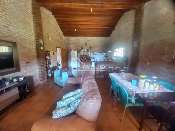 Imagem Chácara à venda em Araçoiaba da Serra com 3285m² 2 suítes, 5 vagas