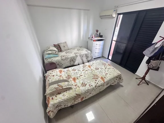 Imagem Apartamento de 1 Dormitório na Ponta da Praia - Vista Livre e Vaga de Garagem!