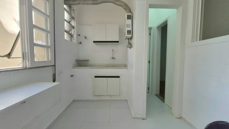 Imagem Leme Gustavo Sampaio Copacabana 7 andar fundos, Casinha de boneca reformado