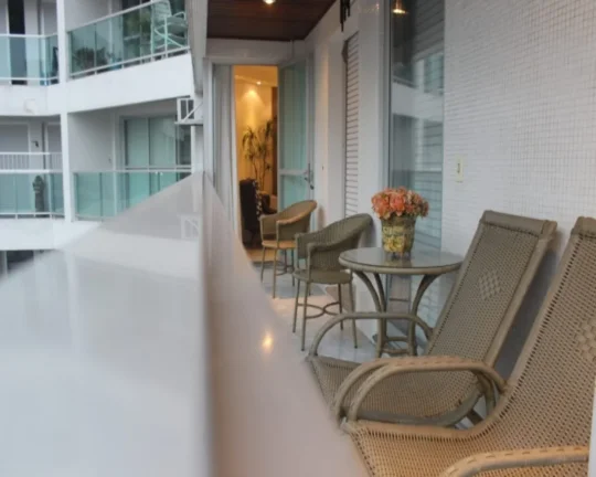 Imagem Imperdível oportunidade de investimento em Guarujá-SP: Apartamento de 3 quartos, 1 suíte, 2 salas, 3 banheiros, 2 vagas de garagem, 111,00 m² na Pitangueiras.