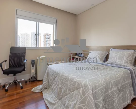Imagem Apartamentp Vila Romana com 177m², 3 suítes e 3 vagas.
