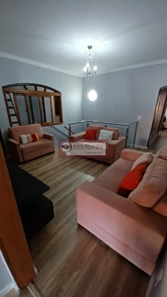 Imagem Vendo casa com edícula no Jardim Germania. Sobrado com edícula, 200m² de àrea util, 3 Dormitirios com planejados, sendo 2 Suítes, 2 salas, 6 banheiros, 2 vagas de garagem coberta, area de serviço com pia e churrasqueira, edícula com àrea de serviço, porão