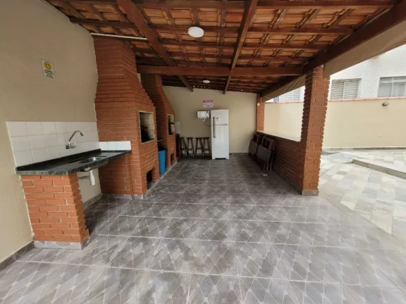Imagem TOMBO - LOCALIZAÇÃO PRIVILEGIADA, APTO ESPAÇOSO, CLARO E AREJADO, LAZER C/ PISCINA, CHURRASQUEIRA, SALÃO DE FESTAS/JOGOS, GARAGEM NO PRÉDIO.