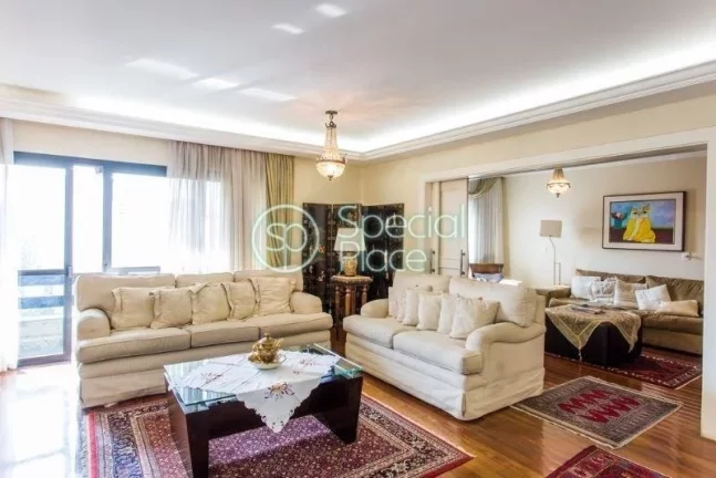 Imagem Excelente cobertura duplex com 400m² em Moema. O piso superior dispõe de uma bela área de lazer p...