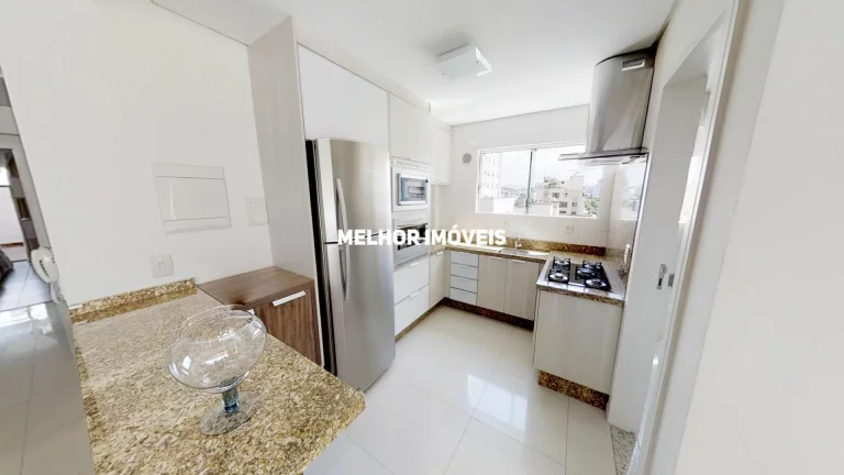 Imagem Locação Anual apartamento garden mobiliado e equipado com 03 dormitórios no Centro de Balneário Camboriú.