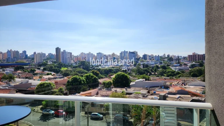 Imagem Apartamento Reformado no Konstanz: 2 Quartos, Suíte, Sacada com Churrasqueira, 2 Vagas e Localização Nobre Próximo ao Lago Igapó