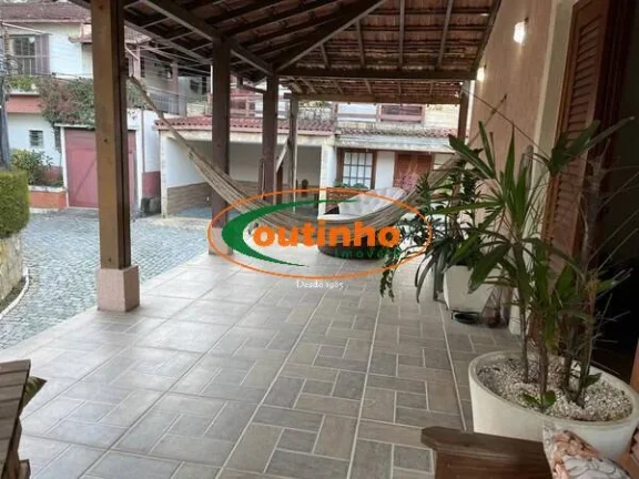 Imagem (60000) Rua Hildegardo de Noronha - Alto - Teresopolis