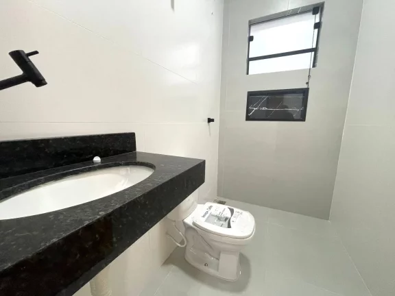 Imagem Casa térrea á venda 2 suítes, R$ 410 mil, Golfinho, Caraguatatuba-SP
