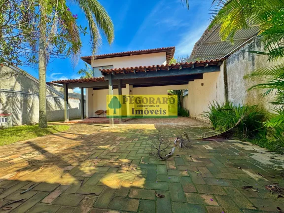 Imagem Casa mobiliada a 500 metros da praia em Barequeçaba, São Sebastião/SP - 3 quartos, 1 suíte, 3 salas, 4 banheiros, 4 vagas