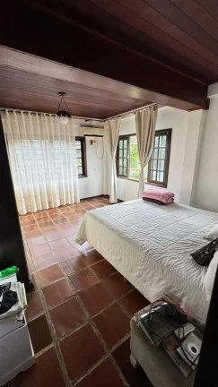 Imagem Casa alto padrão com 5 dormitórios sendo 1 suíte e 3 vagas - Saguaçu | Joinville/SC