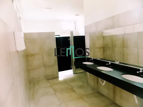 Imagem VENDE-SE CHACARA PARA EVENTOS ( EXCELENTE OPORTUNIDADE PARA INVESTIMENTO )