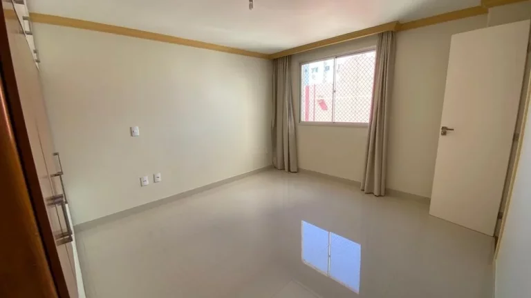 Imagem Cobertura Triplex, 04 Suites, 02 Vagas de Garagem, Centro, Guarapari - ES