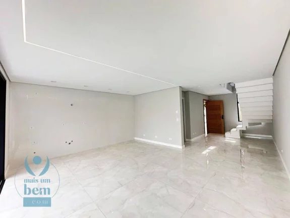 Imagem Maravilhoso Sobrado com 3 dormitórios à venda, 195 m² por R$ 990.000 - Capão da Imbuia - Curitiba/PR