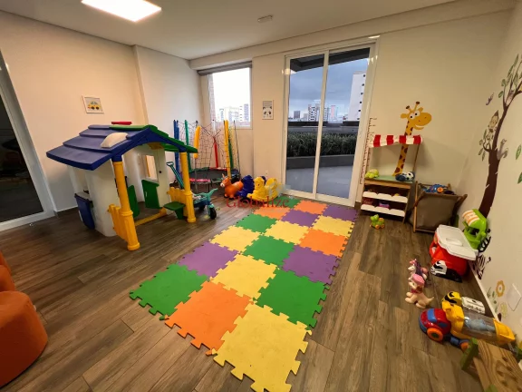 Imagem Apartamento 2 dormitórios (sendo 1 suíte) + 2 vagas de garagem e depósito.