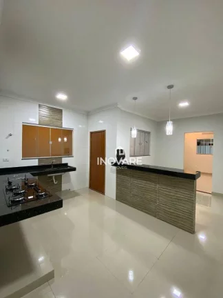 Imagem Casa com 3 dormitórios à venda, 156 m² por R$ 420.000,00 - Jardim Bandeirantes - Itumbiara/GO