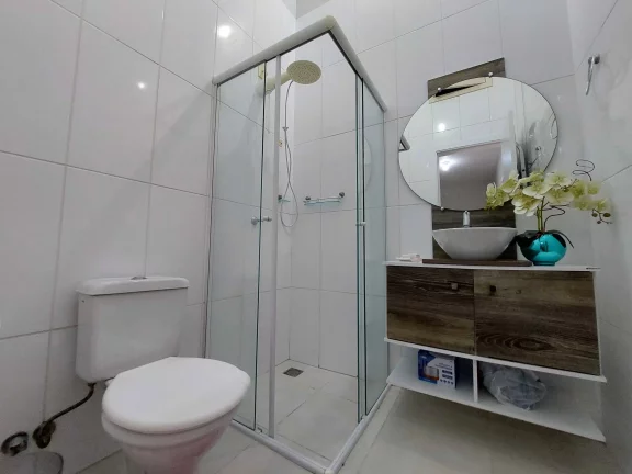Imagem Casa geminada com 3 dormitórios sendo 1 suíte no bairro Pirabeiraba em Joinville