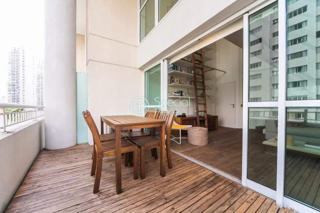 Imagem Apartamento com 74 m² no Edifício The Blue Loft no miolo Vila Nova, walking distance do Parque Ibi...