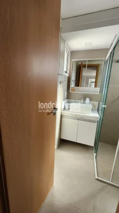 Imagem Apartamento Reformado no Konstanz: 2 Quartos, Suíte, Sacada com Churrasqueira, 2 Vagas e Localização Nobre Próximo ao Lago Igapó