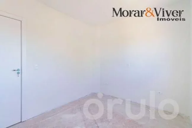 Imagem Sobrado para Venda em Curitiba, Uberaba, 3 dormitórios, 1 suíte, 2 banheiros, 2 vagas