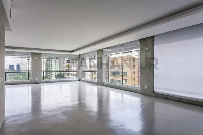 Imagem Luxuoso apartamento à venda em São Paulo-SP, Jardim Europa: 4 quartos, 4 suítes, 3 salas, 6 banheiros, 4 vagas de garagem, 310m².