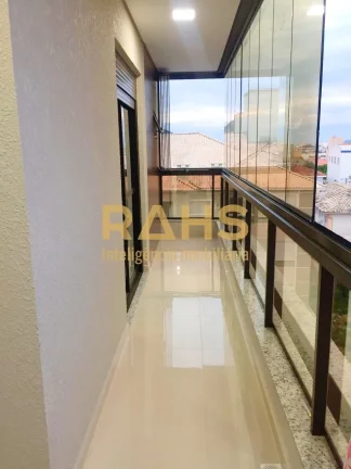 Imagem Apartamento Semi Mobiliado em Ótima Localização, Próximo ao Mar de Florianópolis Apartamento co...