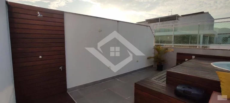 Imagem Cobertura de 3 quartos com 198 m² em condomínio no Recreio dos Bandeirantes