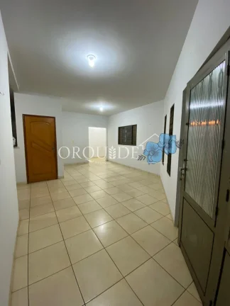 Imagem Espetacular casa à venda no Setor Central de Rio Verde-GO: 4 quartos, 1 suíte, 3 sala, 3 banheiros, 2 vagas de garagem!