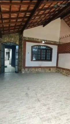 Imagem Casa Térrea na Ocian, 3 Dorms (2 Suítes) | Espaço Gourmet e Perto da Praia - Oportunidade Única!