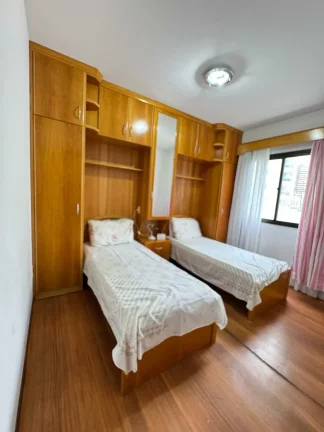 Imagem Apartamento com 3 dormitórios Para Locacção sendo 1 suíte, 90.0 m² - Centro - Bal. Camboriú/SC