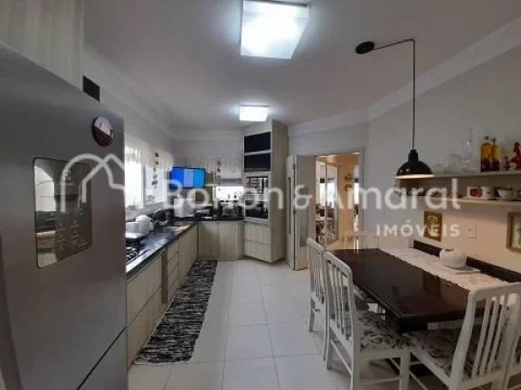 Imagem Belíssima Casa de Condomínio à Venda no Fazenda Santa Cândida em Campinas. Com 3 Quartos, 3 suí...