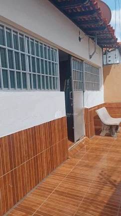 Imagem Casa de 3 dormitórios à venda por R$ 300.000,00 - Dirceu Arcoverde - Teresina/PI
