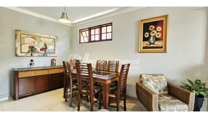 Imagem Casa térrea reformada para venda em condomínio no Taquaral em Campinas, 3 quartos e 4 vagas