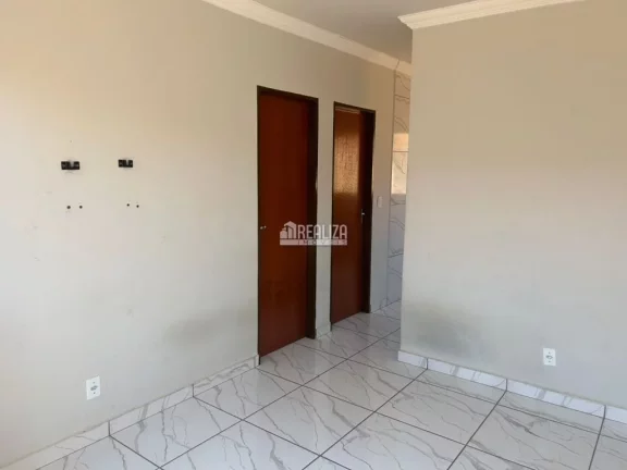 Imagem Casa com 2 dormitórios no Jardim Copacabana - Uberaba