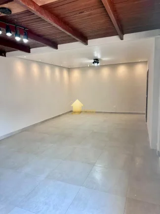 Imagem Salão Comercial na Avenida 24 de Outubro