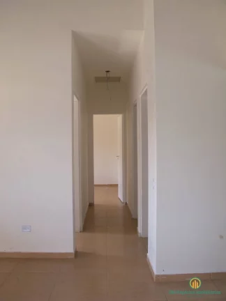 Imagem Linda casa térrea 3 dormitórios sendo 1 suíte com pisos quintal e 2 vgs
